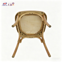 Chaise à dossier croisé en résine à prix de gros, chaises ergonomiques, chaise de bistrot à grain de bois, mobilier de restaurant