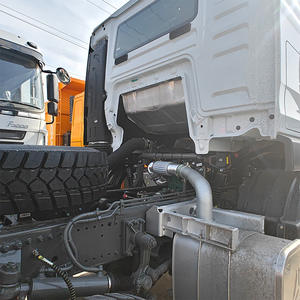 <span class=keywords><strong>SINOTRUK</strong></span> <span class=keywords><strong>HOWO</strong></span> 8x8 tracteur à traction intégrale utilisé Euro 2 norme d'émission carburant Diesel Weichai moteur direction gauche - Product Image 3