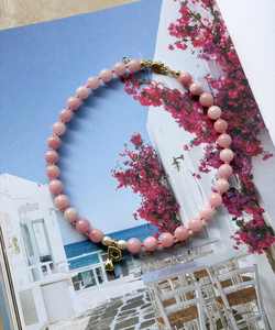 Collier initial fait main sur mesure avec pierres bleues douces espacées de détails dorés subtils, hypoallergénique et inaltérable - Product Image 6