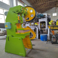 Presse à poinçonner J23-10T à entraînement mécanique, conception de sécurité pour les tâches de poinçonnage de précision des métaux