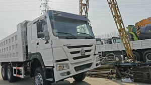 Camión tractor usado Howo 6x4 (cabeza de camión de 10 ruedas) excelente rendimiento garantiza seguridad alta eficiencia de transporte - Product Image 2