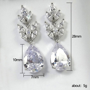 Orecchini Pendenti a Goccia in Cristallo a Forma di Pera per Donne, Eleganti Accessori per Abiti da Festa - Product Image 4