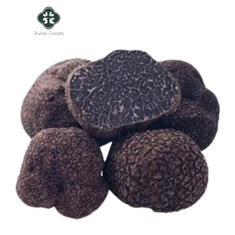 Chine Nouvelles cultures saines sauvages entières truffes séchées noires tranches naturelles crues champignons truffe noire en tranches