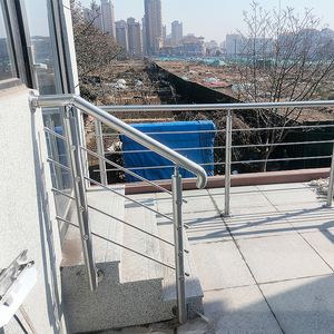 Poteau d'<span class=keywords><strong>angle</strong></span> <span class=keywords><strong>en</strong></span> acier inoxydable pour garde-corps câblé, design minimaliste, pour balcon intérieur et <span class=keywords><strong>escalier</strong></span>, plaque de montage à 90 degrés - Product Image 6
