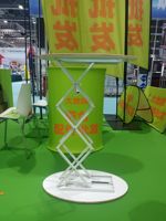 Stand de présentation pliable en aluminium pour promotion en salon professionnel