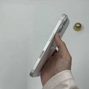 สินค้ามาใหม่ ขายส่ง มือสอง iPhone 16/Plus 8GB+128G 4G LTE สีขาว หน้าจอ 6.1 นิ้ว Super Retina XDR OLED ปลดล็อค US สภาพ 99% ใหม่ 100% - Product Image 3