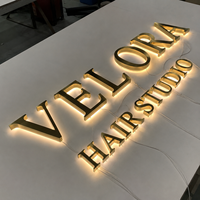 Enseigne lumineuse pour salon de coiffure : Lettres en aluminium rétroéclairées pour décoration murale