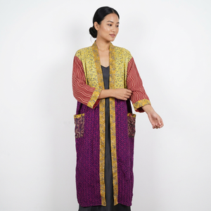 Elegante Kimono de Satén de Algodón Indio para Mujer, Ropa de Dormir, Bata hasta la Rodilla, Estampado Floral Naranja, Rosa y Azul, para Usar en la Playa, la Noche o en Casa - Product Image 1