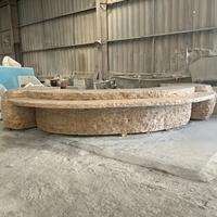 Comptoir de bar en travertin beige sur mesure pour les projets d'intérieur de luxe Fabricant