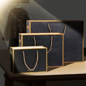 Sacs en papier personnalisés pour chaussures et vêtements avec votre propre logo, sacs cadeaux en carton recyclables pour les petites entreprises - Product Image 4