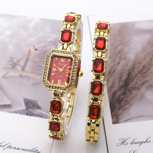 Women's Exquisite Diamond <strong>Rectangular</strong> Quartz Watch Set <strong>Seiko</strong> Movement Small Sugar Cube Bracelet Popular Square Alloy Case Charm - Product Image 3