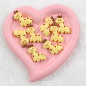 Mini girafe cerf résine accessoires bricolage crème colle à la main pince à cheveux coque de téléphone <span class=keywords><strong>trou</strong></span> chaussure matériel en gros résine artisanat - Product Image 1