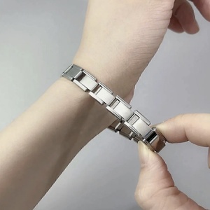 สร้อยข้อมือสไตล์อิตาลี DIY กันน้ำ ทำจากสแตนเลส 304 ชุบทอง 18K  แบบโมดูลปรับแต่งได้  พร้อมจี้ห้อยสไตล์อิตาลี  สีสันตามสั่ง - Product Image 4