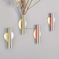 Vase mural en métal doré de style nordique moderne, sans perçage, de forme irrégulière, décoratif pour toutes les occasions festives