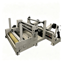 Machine à rembobiner les rouleaux de papier toilette de petite capacité, 3,5 tonnes par jour, pour nouvelle usine