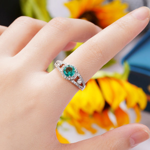 Anello Vintage Stile Palazzo per Donne, Elegante Accessorio da Dito per Uso Quotidiano, Outfit Casual e Regalo - Product Image 6