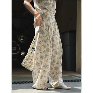 Novedad de verano, pantalones casuales plisados con estampado de plantas de estilo de moda <span class=keywords><strong>parisina</strong></span>, pantalones adelgazantes tridimensionales para mujer - Product Image 3