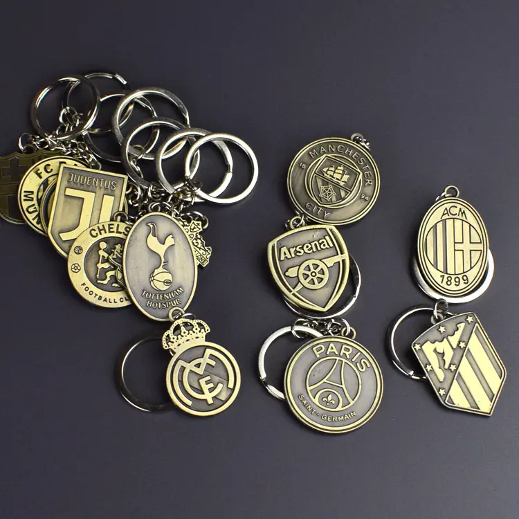 Nouveau classique Football championnat emblème équipe nationale en alliage de Zinc porte-clés équipe de football Logo Fans Badge pendentif porte-clés