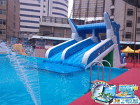 Parc aquatique gonflable géant d'occasion avec toboggans et château gonflable à vendre, parc aquatique de haute qualité