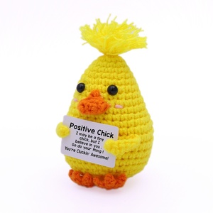 Peluche de Plátano y Pollito Amarillo Hecho a Mano con Ganchillo, Artesanía en Hilo, Regalos y Decoraciones para Fiestas - Product Image 4