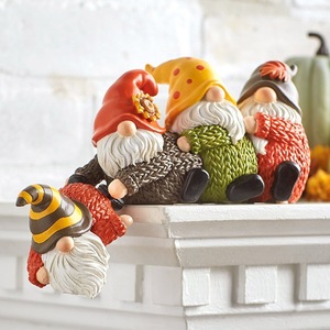 JUXINDA Figurine de Père Noël en résine pour décorations de Noël d'intérieur, décoration de Noël classique pour la maison et la boutique - Product Image 1