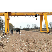 Grue portique monopoutre de 8 tonnes à roulement au sol, haute sécurité, pour chantier de fabrication d'acier, fournie directement par l'usine
