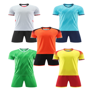 أطقم قمصان كرة قدم صيفية جديدة للموسم الجديد، 100% بوليستر، سريعة الجفاف، قابلة للتنفس، للجنسين، زي أحمر موحد للبالغين - Product Image 1