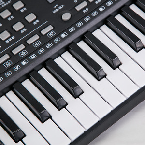 Teclado electrónico de 61 teclas para niños, juguete musical educativo con soporte y portapartituras - Product Image 3