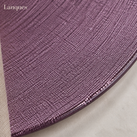 Assiette de présentation ronde en verre texturé lin violet, sous-assiette décorative pour la mise en scène de table de mariage et de banquet