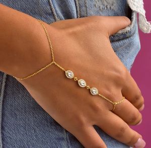 18K chapado en <span class=keywords><strong>oro</strong></span> 316L <span class=keywords><strong>de</strong></span> acero inoxidable delicado y resistente al agua Marquesa mano cadena pulsera <span class=keywords><strong>oro</strong></span> Cable esclavo pulsera <span class=keywords><strong>para</strong></span> <span class=keywords><strong>mujer</strong></span> - Product Image 4