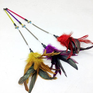 Divertente e carino a spirale lungo palo per <span class=keywords><strong>gatti</strong></span> campana giocattolo sostenibile piume di tacchino primavera presa in giro adesivo campana interattiva noioso giocattolo <span class=keywords><strong>gatti</strong></span> - Product Image 1