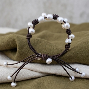 <span class=keywords><strong>Bracciale</strong></span> Unisex in Vera Pelle Intrecciata con <span class=keywords><strong>Perle</strong></span> Naturali d'Acqua Dolce Stile Retrò - Product Image 6
