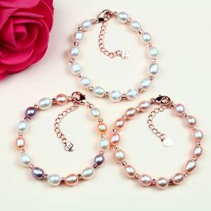 Bracelets à breloques de mode en gros de Zhuji, petits accessoires pour vendeurs ambulants, perles d'eau douce, petites marchandises - Product Image 4