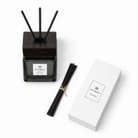 Ensemble de diffuseurs à bâtonnets en verre fumé personnalisés en gros avec bouchon en bois, bâtonnets noirs et boîte cadeau OEM/ODM Parfum d'ambiance