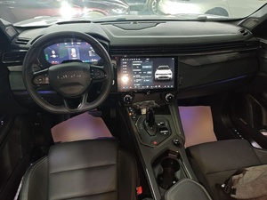 Lynk & Co 01 2023 Nouvelle Énergie 1.5TD EM-P Édition Dawn PM SUV Compact <span class=keywords><strong>Essence</strong></span> 5 Places - Product Image 4