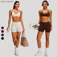 Ensemble de sport sans couture avec soutien-gorge dos nu à col rond, froncé, uni, à taille haute et effet push-up, et 2 shorts d'entraînement