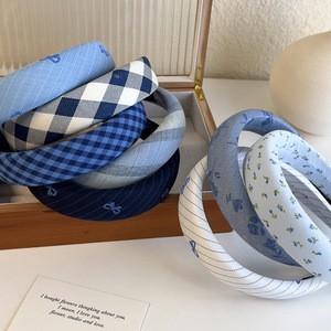 Vente en gros de bandeaux bleu à carreaux pour maquillage, bandeau rembourré en éponge à rayures, bandeau pour cheveux, bandeau en tissu à fleurs pour femmes et filles - Product Image 4