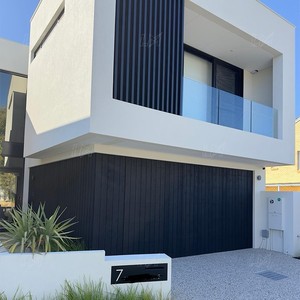 <span class=keywords><strong>Prix</strong></span> de gros Grille moderne à lattes affleurante Moteur automatique pour porte de garage en aluminium noir pour maison - Product Image 4