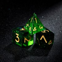 Ensemble de dés polyédriques DND RPG en résine à bords vifs, paillettes vertes, faits à la main, 7 pièces, pour jeux de rôle sur table Dungeons & Dragons