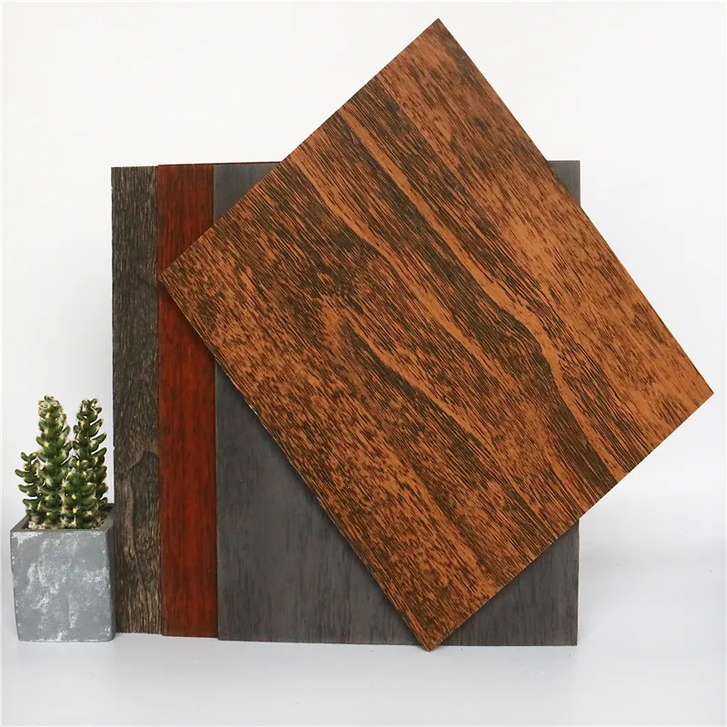 Гибкая деревянная плитка натурального цвета