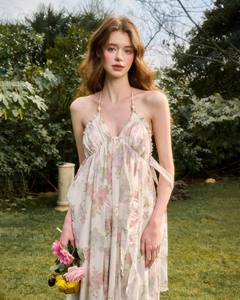 Vestido Largo Informal de Poliéster y Chifón con Estampado de Jardín de la Vía Láctea, Cuello Halter y Cintura Imperio, Personalizable, Modelo A15 - Product Image 4