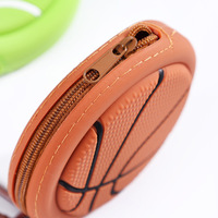 Porte-monnaie en silicone avec porte-clés, breloques de sac mignonnes, accessoires de dessin animé portables, sac de rangement pour câbles de données et écouteurs, cadeaux personnalisés avec logo