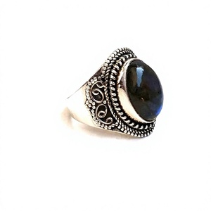 Bague pour femme avec pierre naturelle, accessoire féminin en argent Sterling 92.5, Labradorite, vente en gros - Product Image 1