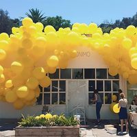 Ballons de fête jaunes rétro de 10 pouces, vente en gros d'usine, best-seller, fournitures de décoration pour mariage et anniversaire, ballons à l'hélium