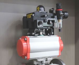 Robinet à bille industriel pneumatique 3 voies en acier au carbone/inox avec joint PTFE, débit 1000L/H, PN25/PN40, en acier inoxydable - Product Image 4