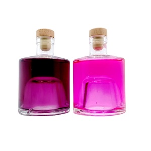 Juego de Botellas de Vidrio Apilables Vacías de 8 oz, Contenedor de Vidrio para Cócteles, Botella de Alcohol Apilable de 250 ml con Tapa de Madera - Product Image 1