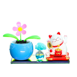 ชุดตกแต่งรถยนต์รุ่ยเจียพร้อมมาเนกิเนโกะและน้ำหอมดอกไม้สำหรับตกแต่งภายในสไตล์การ์ตูนวัสดุพลาสติก - Product Image 5