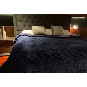 Manta Acolchada Riccomon Dlane Marrón para Cama Matrimonial, Uso en Todas las Estaciones - Product Image 5