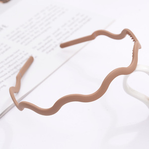<span class=keywords><strong>Serre</strong></span>-têtes en plastique ondulés en zigzag avec <span class=keywords><strong>peigne</strong></span> à dents, accessoires pour femmes, hommes et filles, finition mate Morandi - Product Image 4