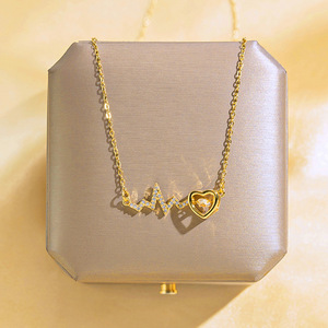 Collier délicat en acier inoxydable plaqué or 18 carats avec pendentif en forme de cœur <span class=keywords><strong>ECG</strong></span> et lettre, hypoallergénique, avec des ailes, pour femmes, cadeau - Product Image 4